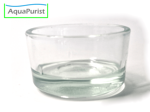 Futterschale aus Glas, hoher Rand